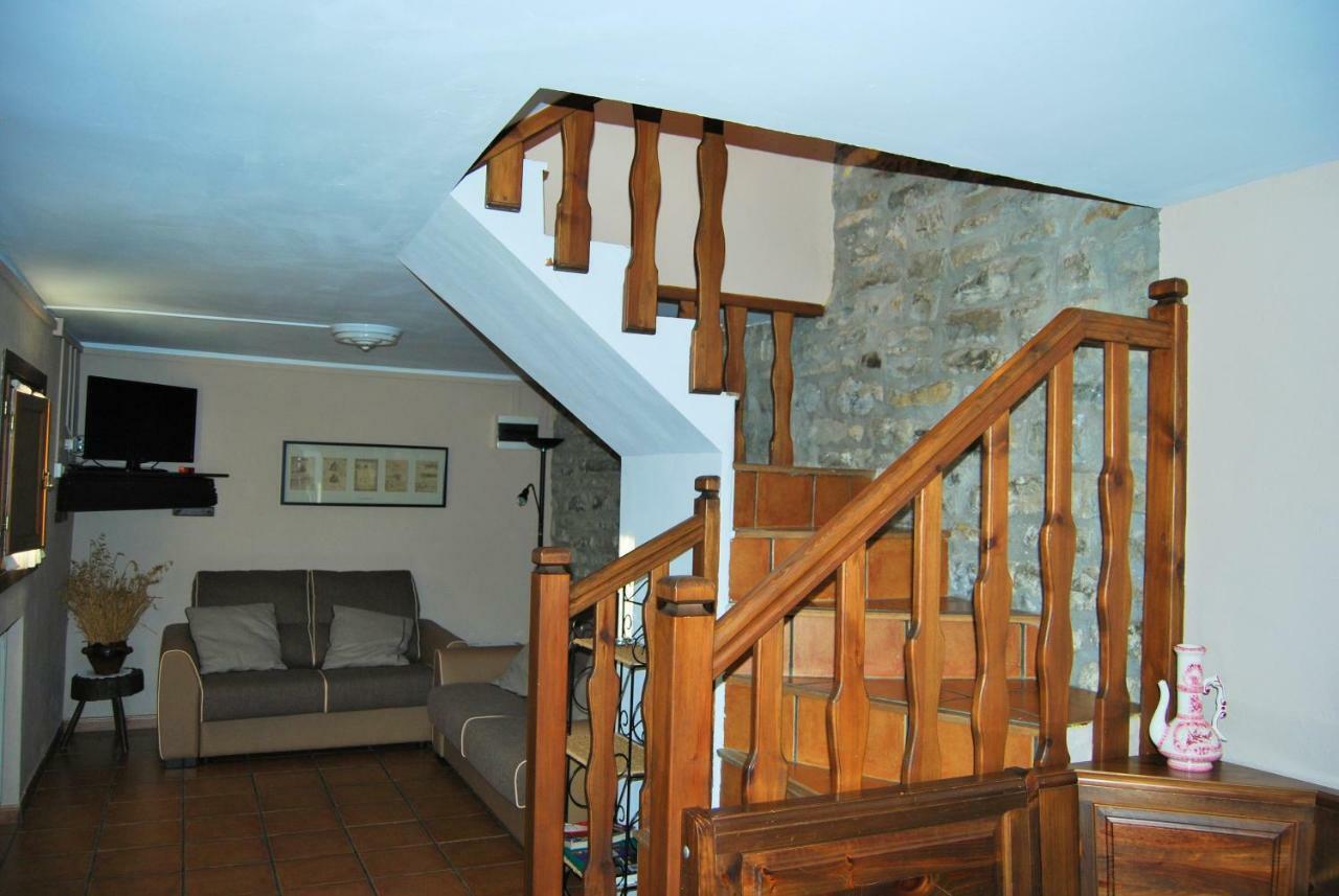 Villa Casa Azon Oliván Esterno foto
