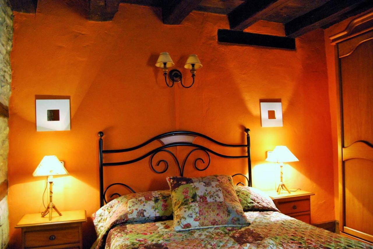 Villa Casa Azon Oliván Esterno foto